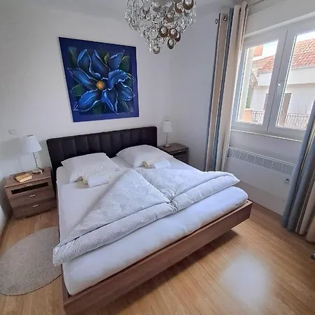 Angie Apartmán